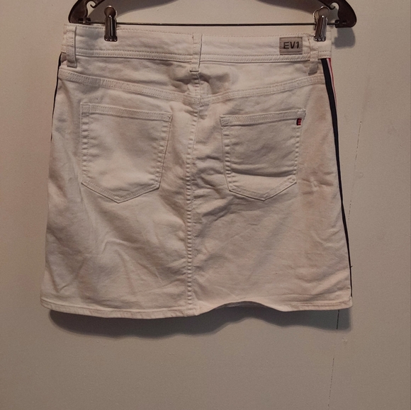 EV1 Skirt - Picture 2 of 5